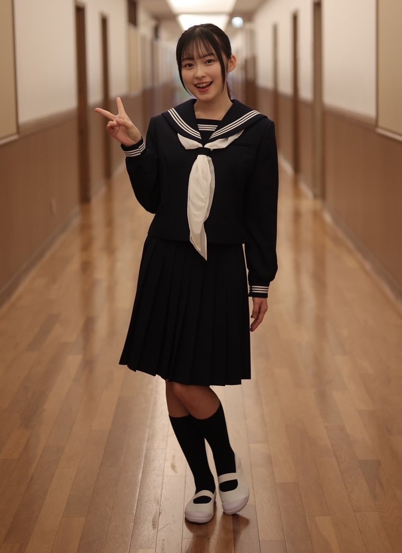 榎本彩乃トリミング.jpg